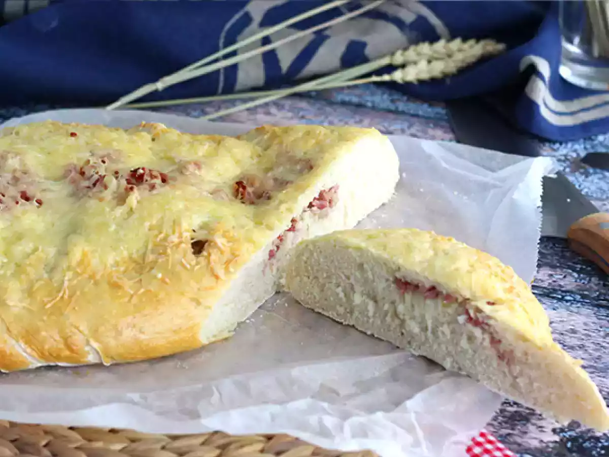Fougasse se slaninou a cibulí - foto 2