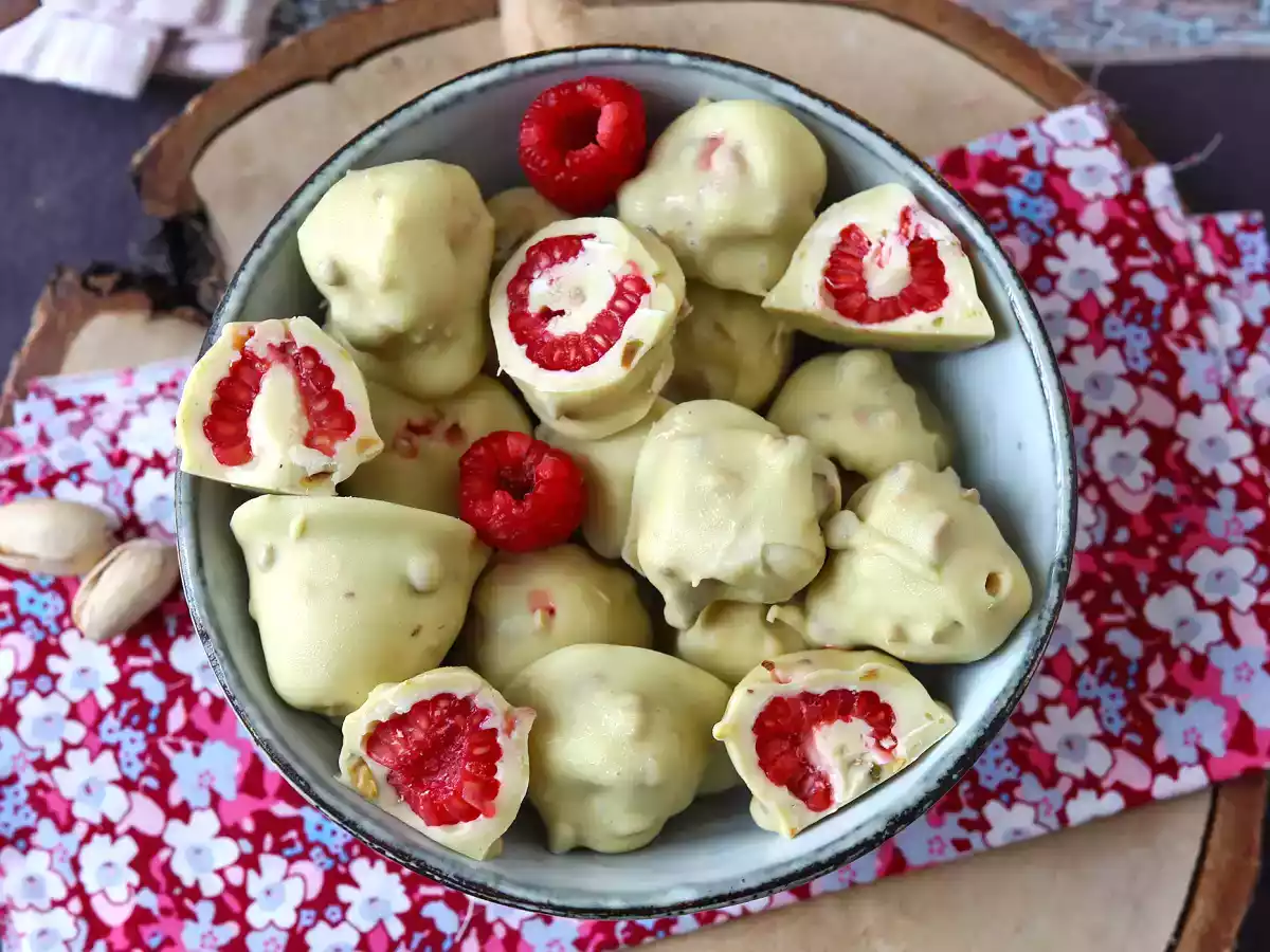 Franui s pistáciemi, lahodnými malinami, tajícími a křupavými. - foto 2