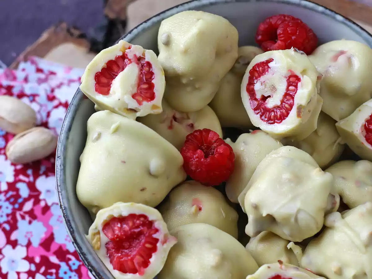 Franui s pistáciemi, lahodnými malinami, tajícími a křupavými. - foto 7