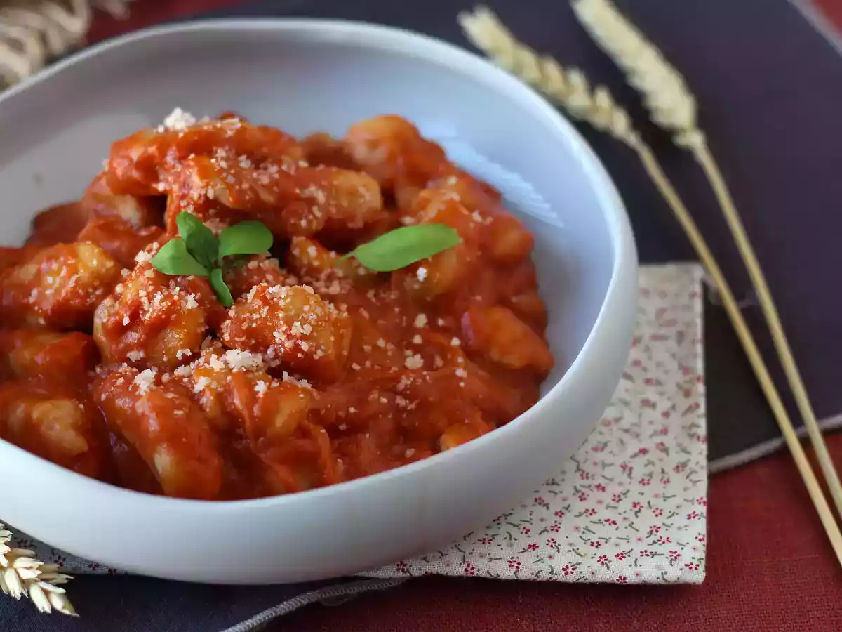 Gnocchi alla Sorrentina na pánvi: rychlý a sýrový recept, který všichni milují! - foto 5