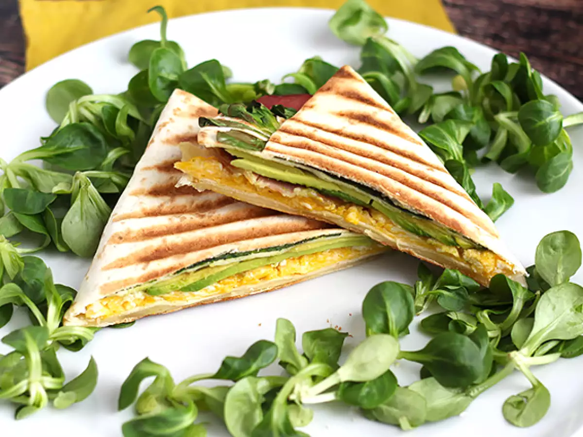 Grilovaný wrap ve stylu brunch – Tortilla Wrap Hack - foto 2