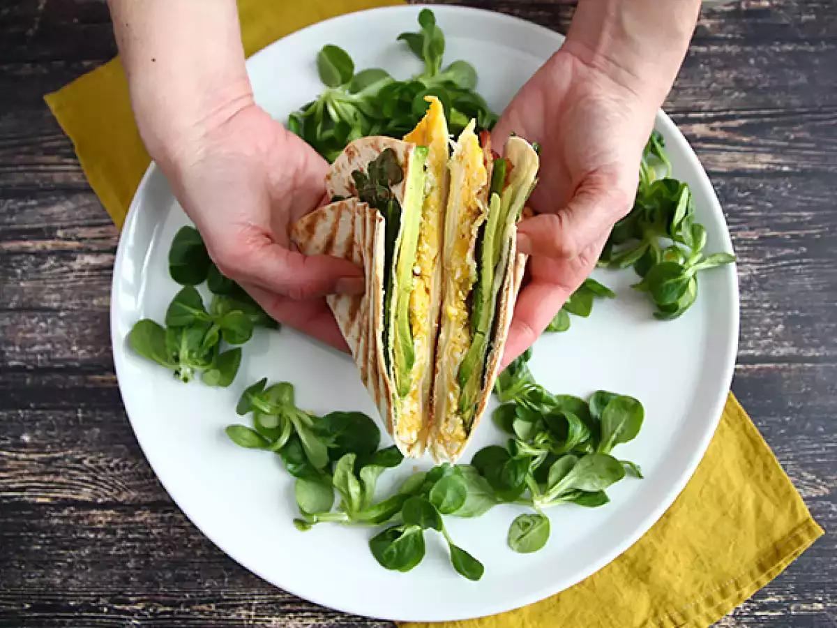 Grilovaný wrap ve stylu brunch – Tortilla Wrap Hack - foto 3