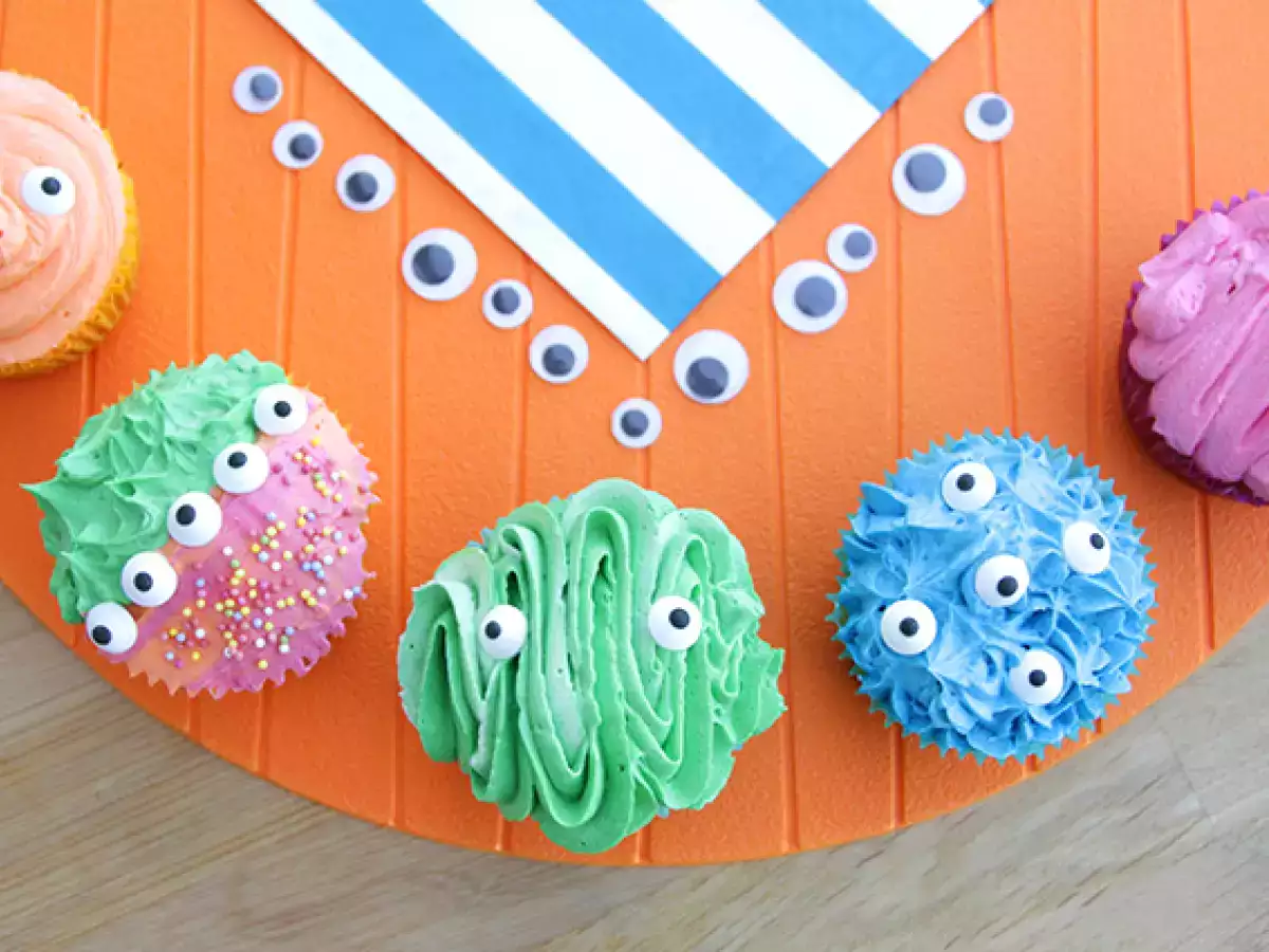 Halloweenové cupcakes v podobě příšerek - foto 2