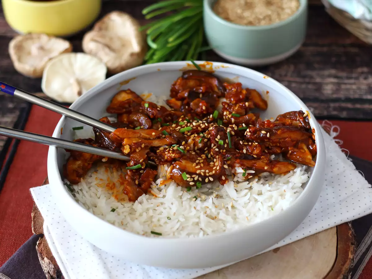 Houby shiitake na korejský způsob s pastou gochujang