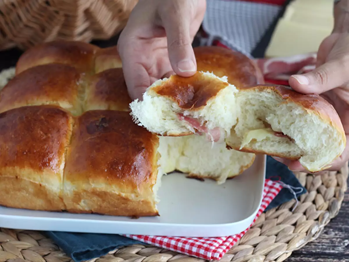 Housky plněné sýrem raclette
