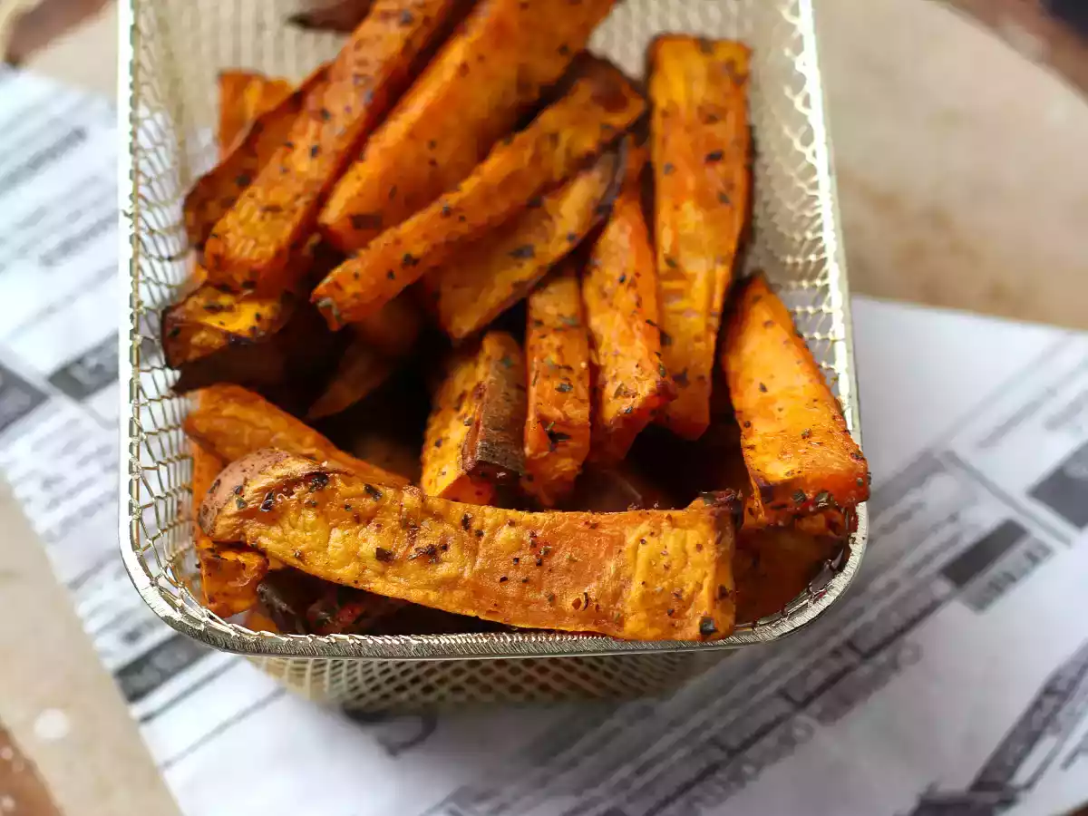 Hranolky ze sladkých brambor v Air Fryer, pro křupavý a měkký výsledek! - foto 4