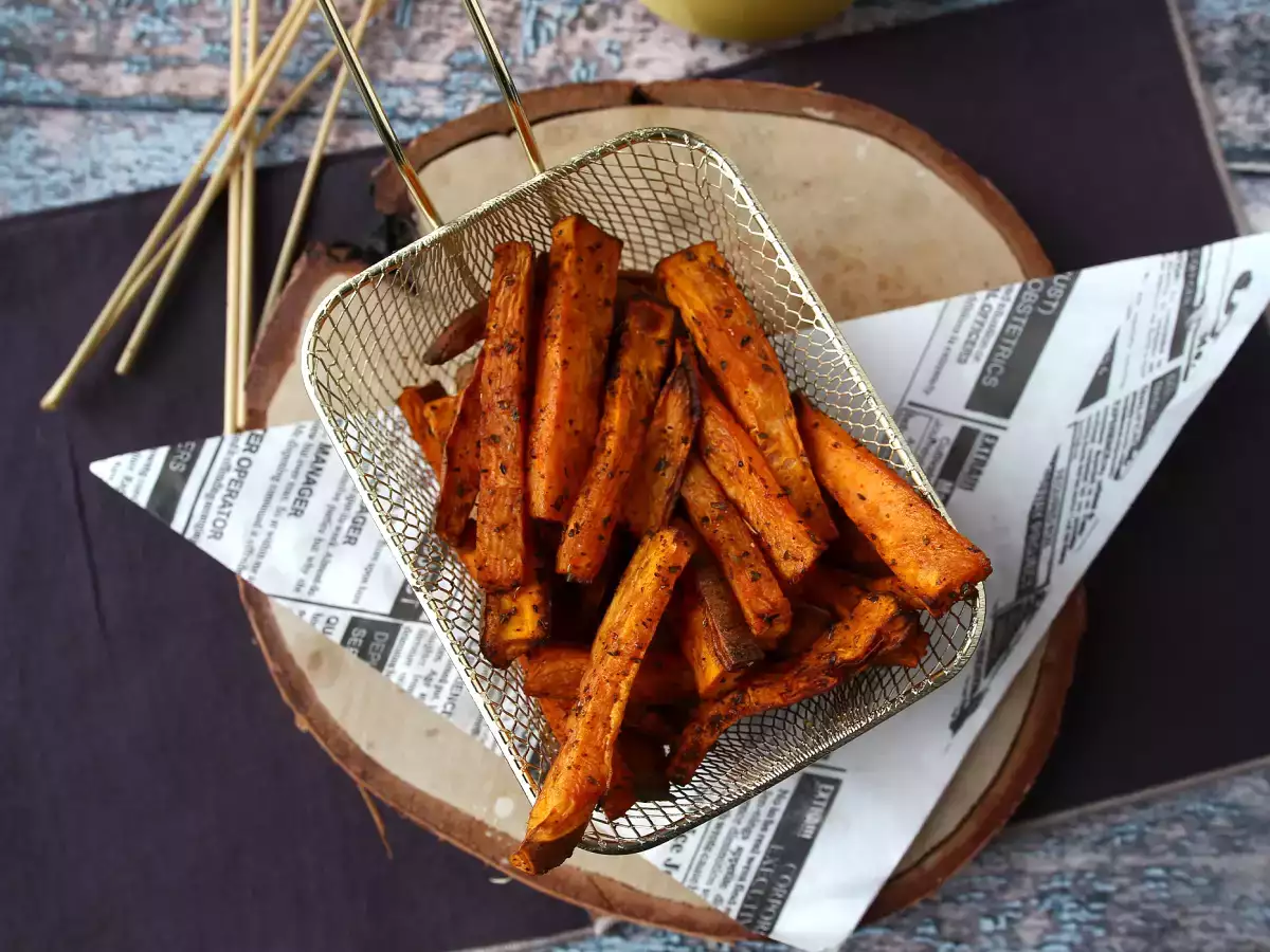 Hranolky ze sladkých brambor v horkovzdušné fritéze: křupavé a uvnitř měkké! - foto 2