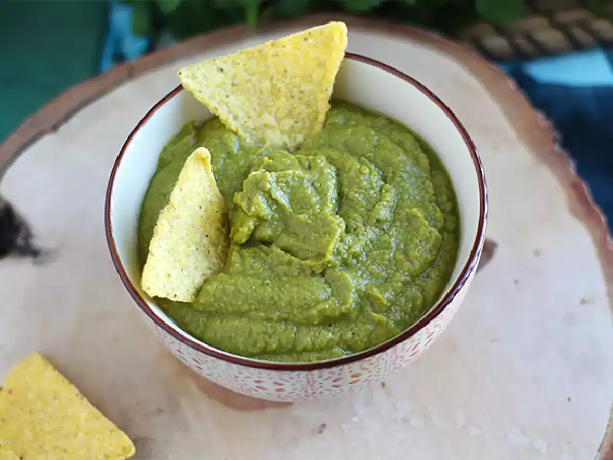 Hráškové guacamole s limetkou