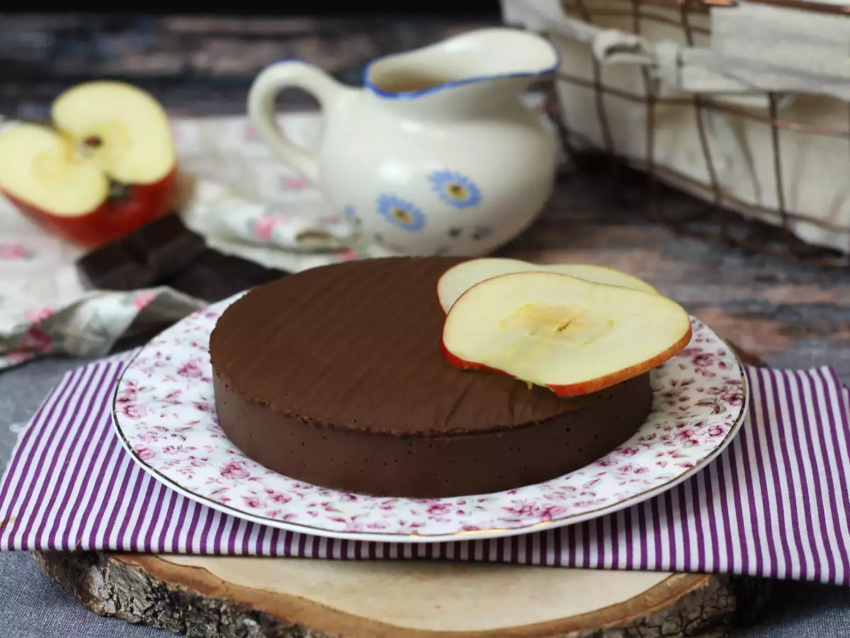 Jablečno-čokoládový fondán: snadný dezert ze 2 ingrediencí! - foto 2