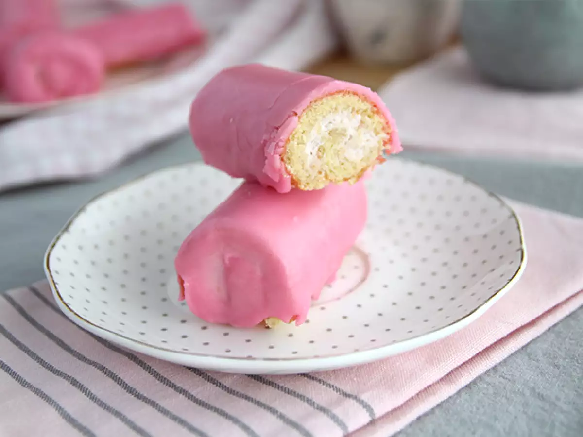 Jahodové mini roládky – Růžové panterky