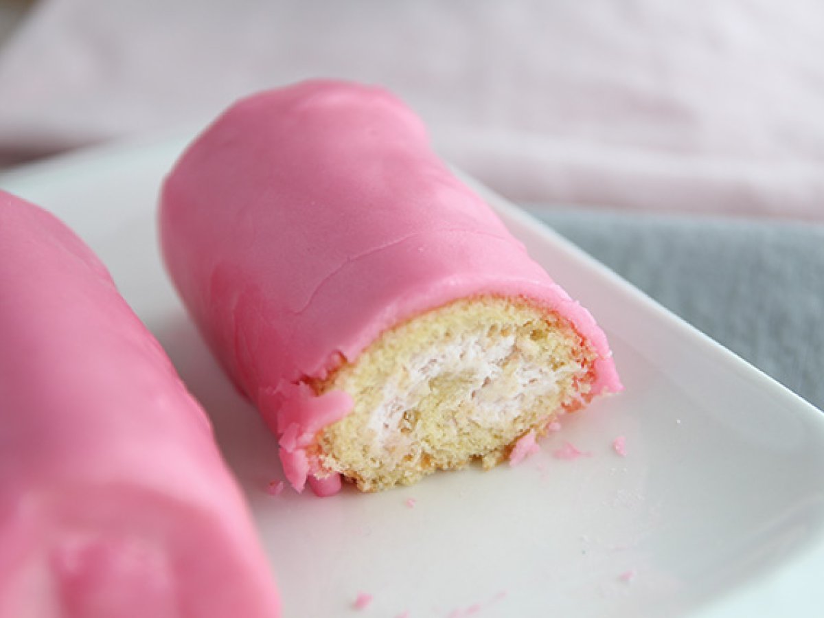 Jahodové mini rolády, Růžové panenky - foto 3