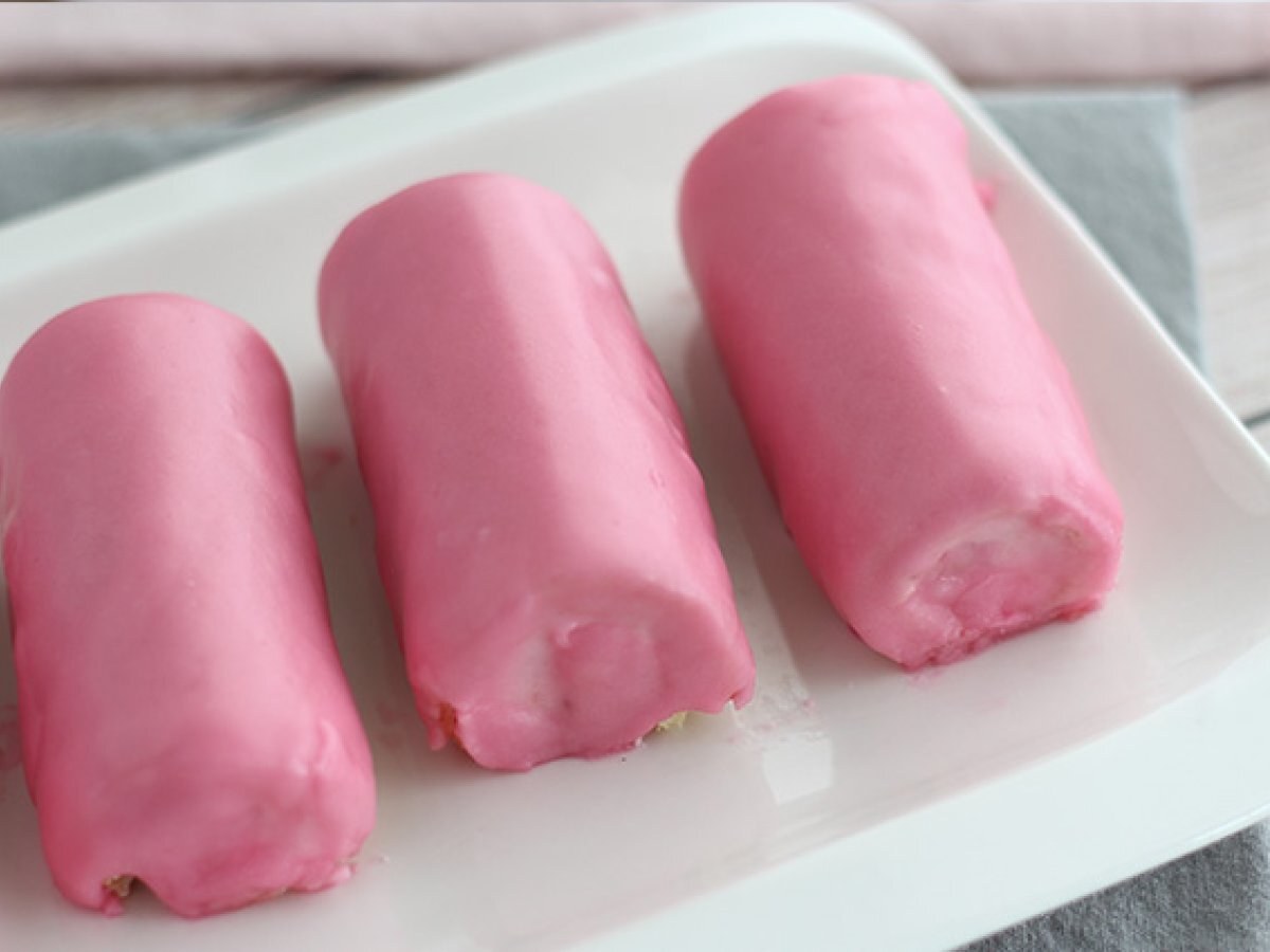 Jahodové mini rolády, Růžové panenky - foto 4