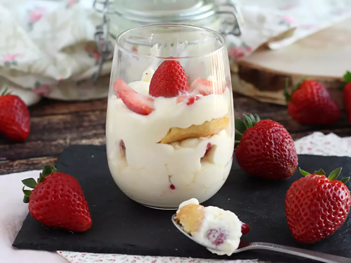 Jahodové tiramisu ve skleničkách - foto 2
