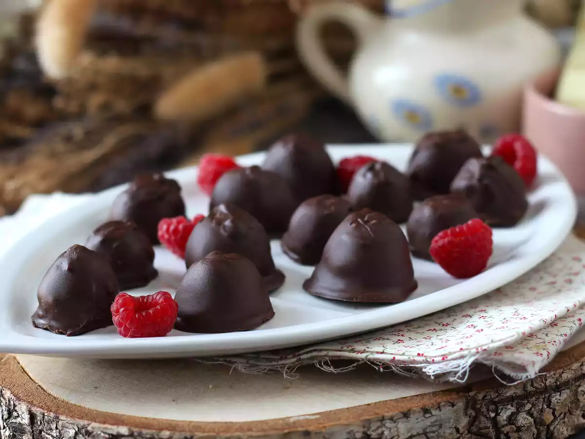 Jak připravit domácí Franui ? Tyto super trendy čokoládové maliny! - foto 3