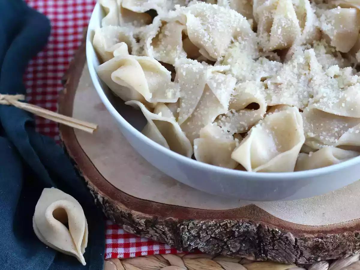 Jak připravit domácí těstoviny: sorpresine, pěkné malé těstoviny - foto 6