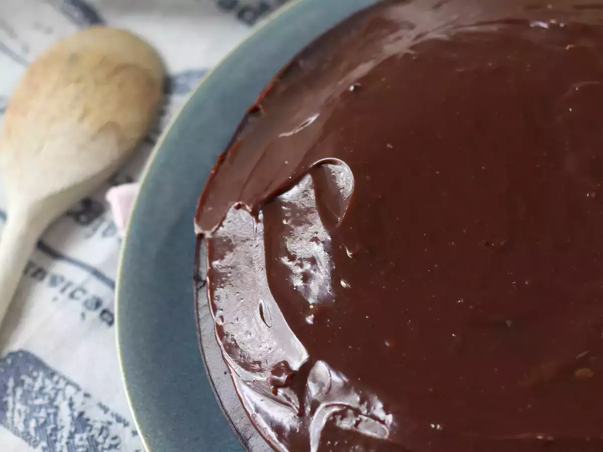 Jak připravit polevu brigadeiro na dort? - foto 3