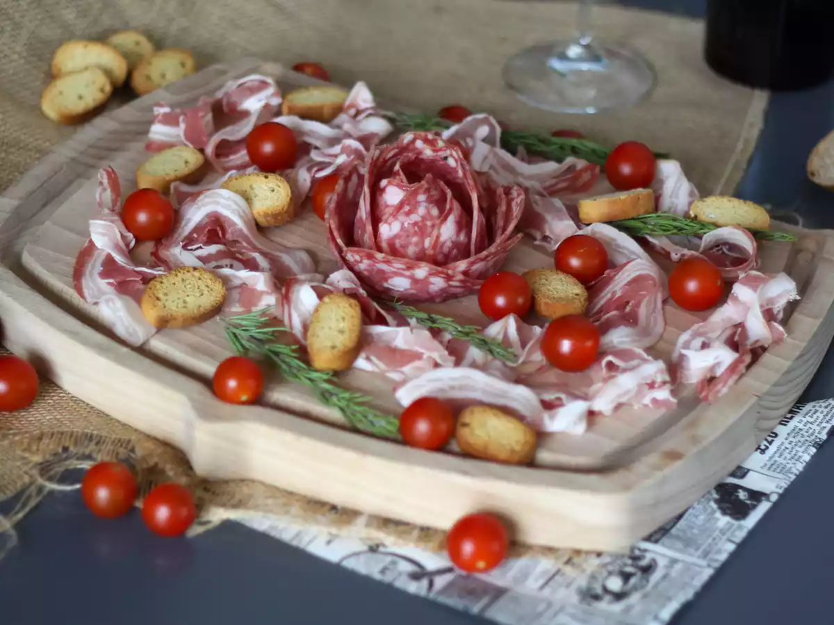 Jak připravit talíř s uzeninami? Pliage en forme de rose !