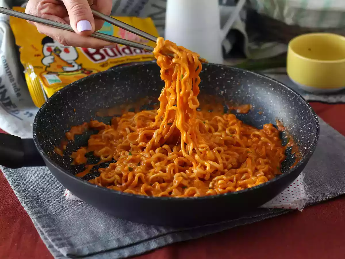 Jak uvařit Buldak s příchutí sýra? Rychlý a snadný recept! - foto 2
