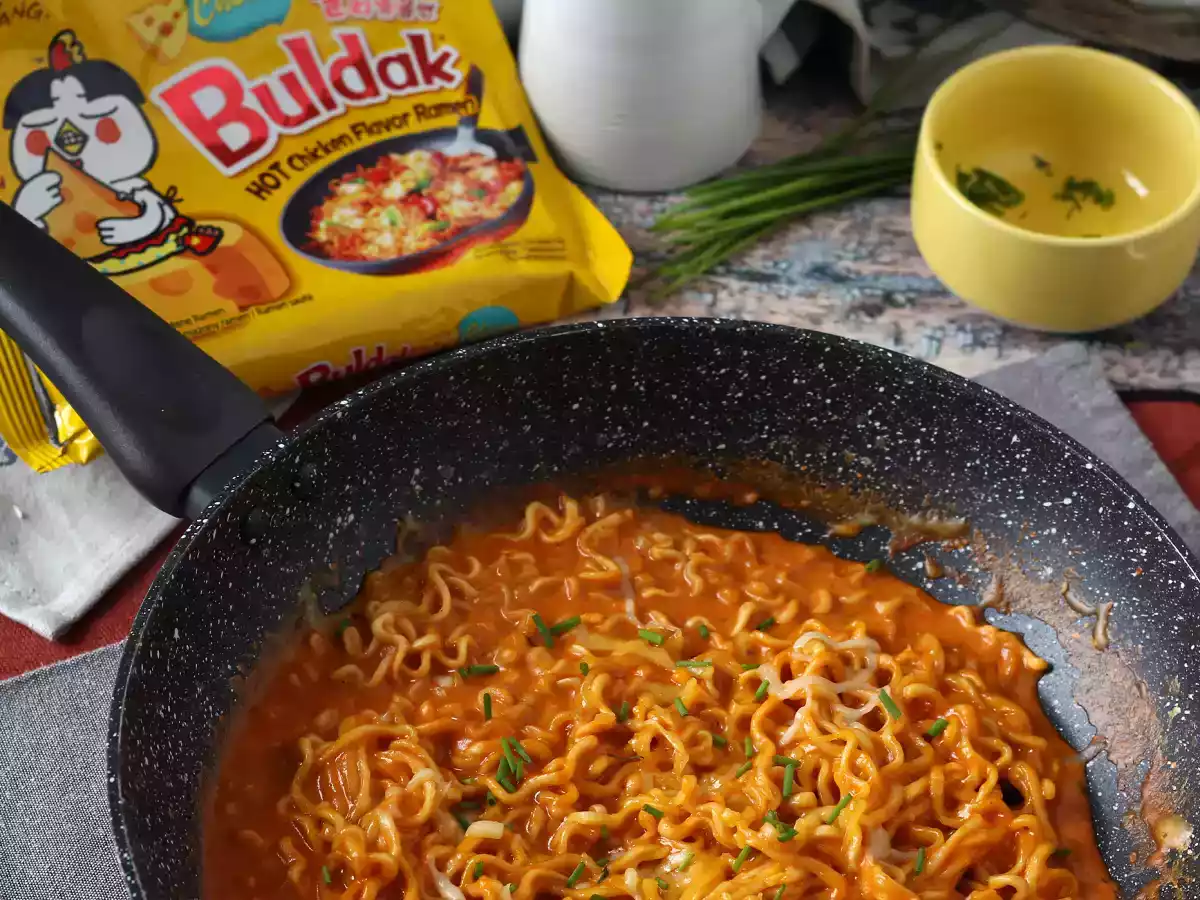 Jak uvařit Buldak s příchutí sýra? Rychlý a snadný recept! - foto 7