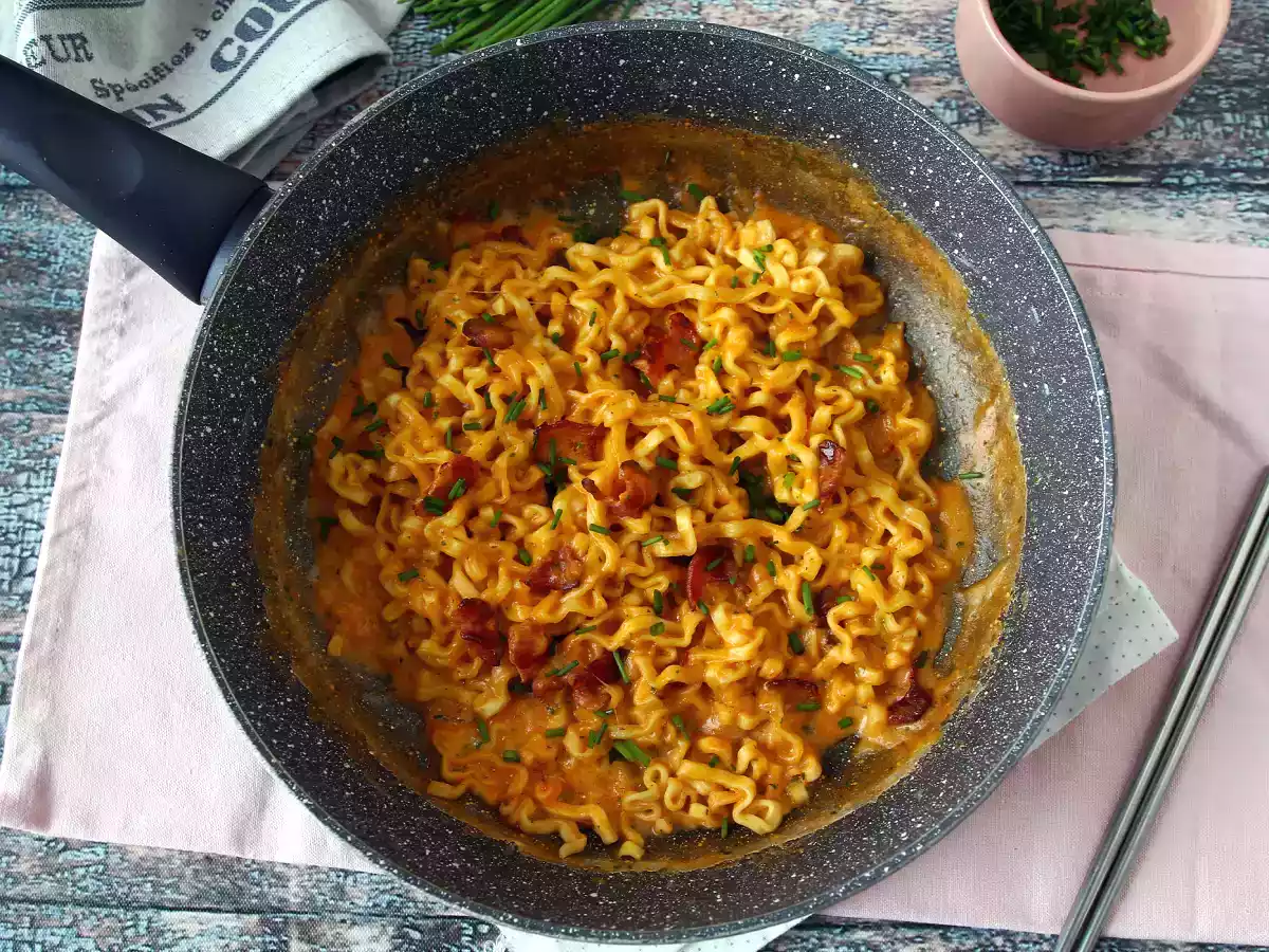 Jak uvařit nudle Buldak s příchutí carbonara? Nejlepší recept! - foto 6