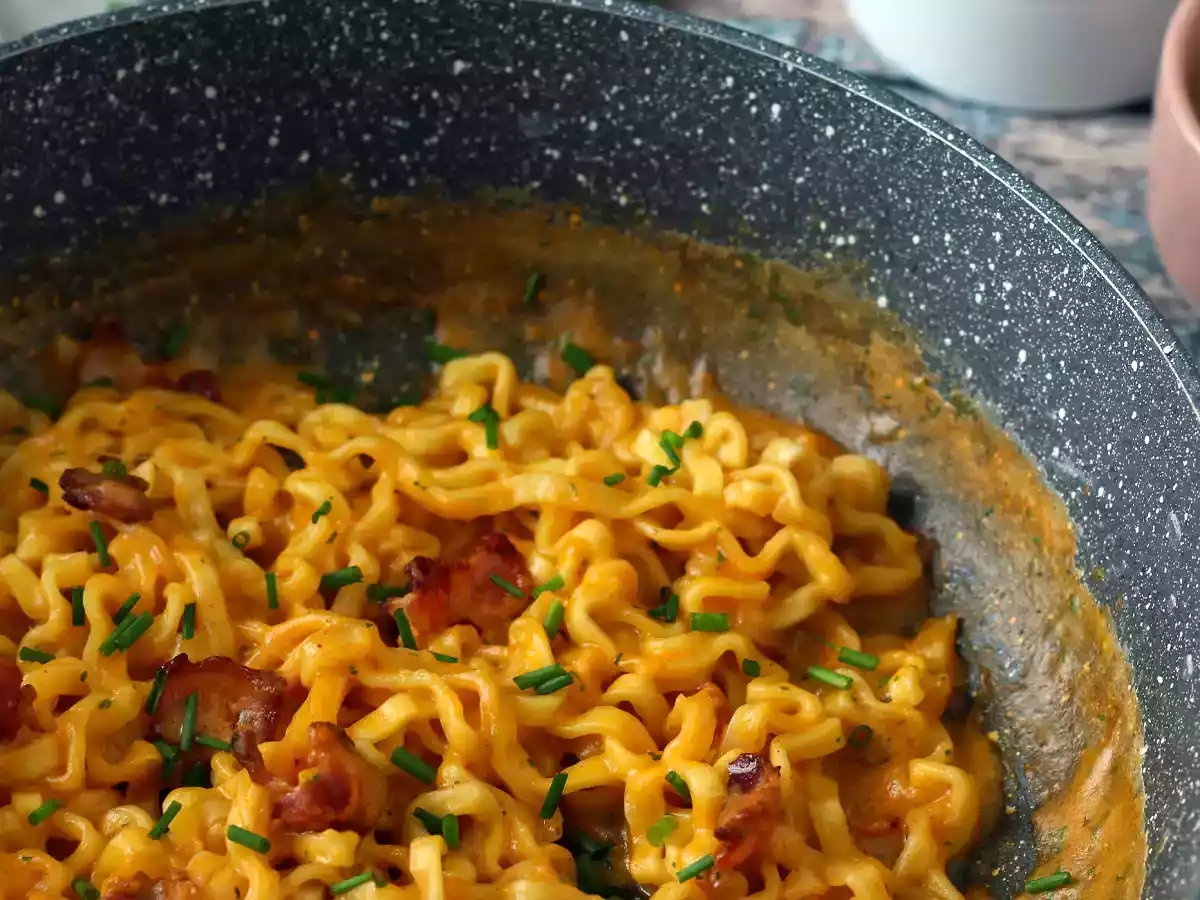 Jak uvařit nudle Buldak s příchutí carbonara? Nejlepší recept! - foto 7