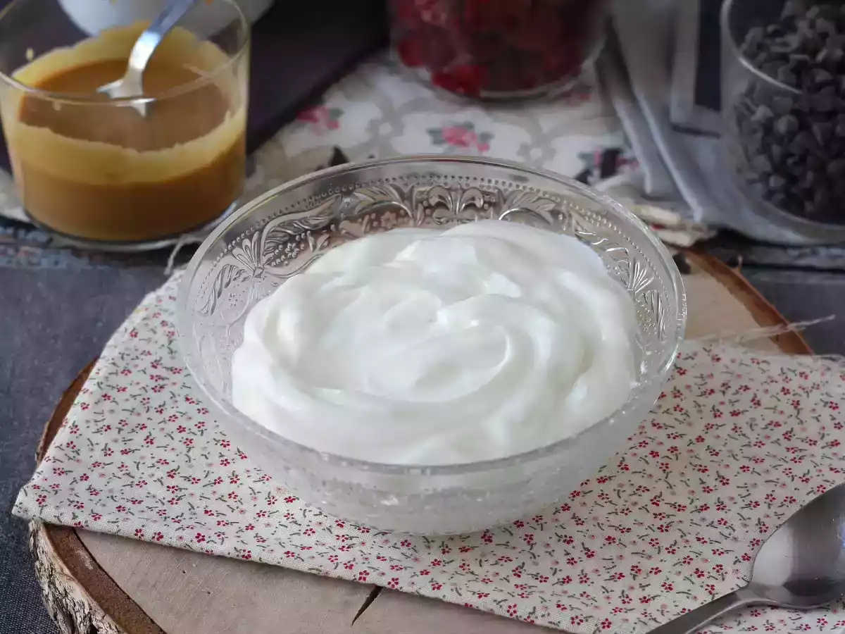 Jak vyrobit domácí Skyr? Snadný a úsporný recept!