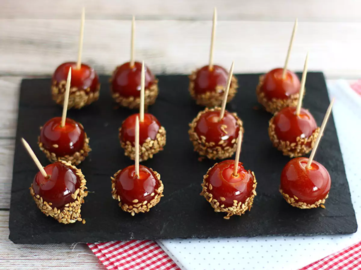 Karamelizovaná cherry rajčátka se sezamem (rajčátka lásky) - foto 2