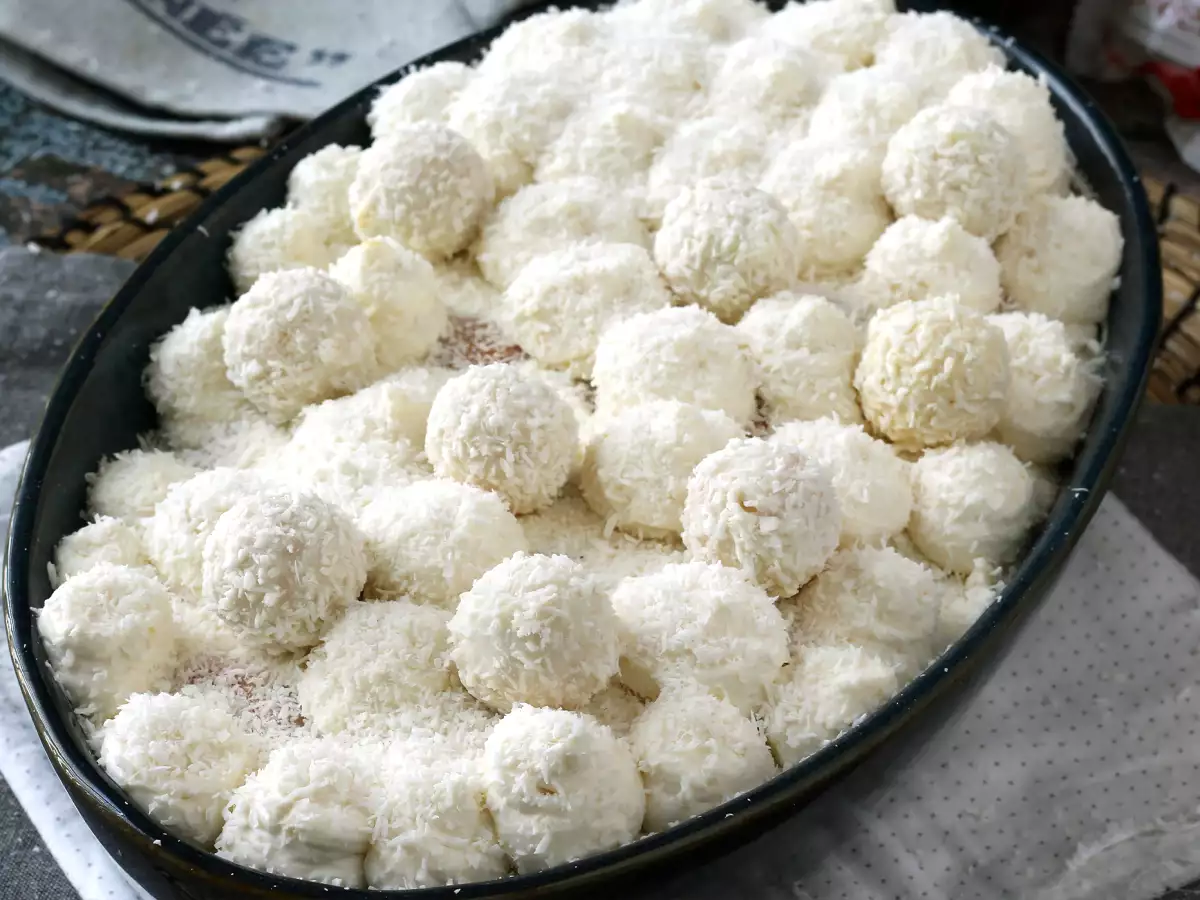 Kokosové tiramisu s Raffaello - foto 7
