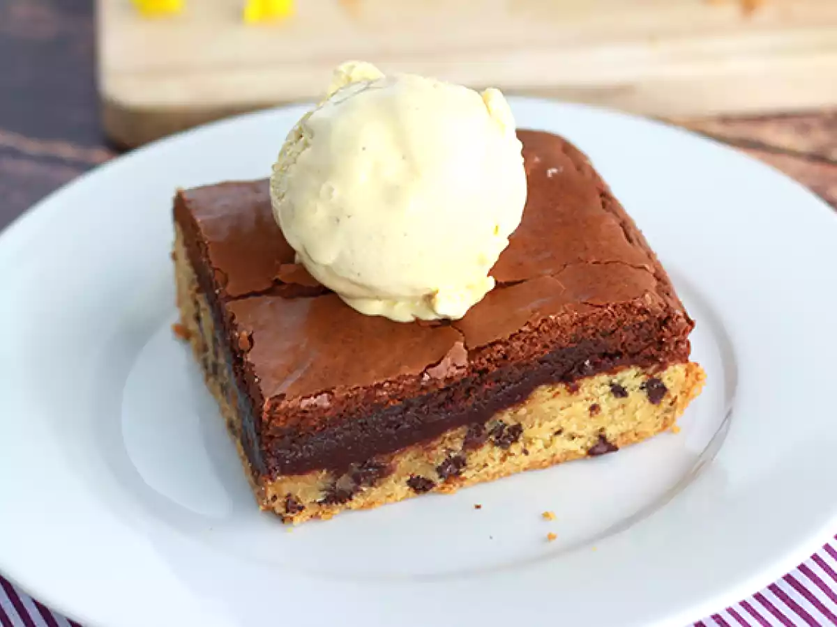 Koláč s cookies a brownies ideální na svačinu!