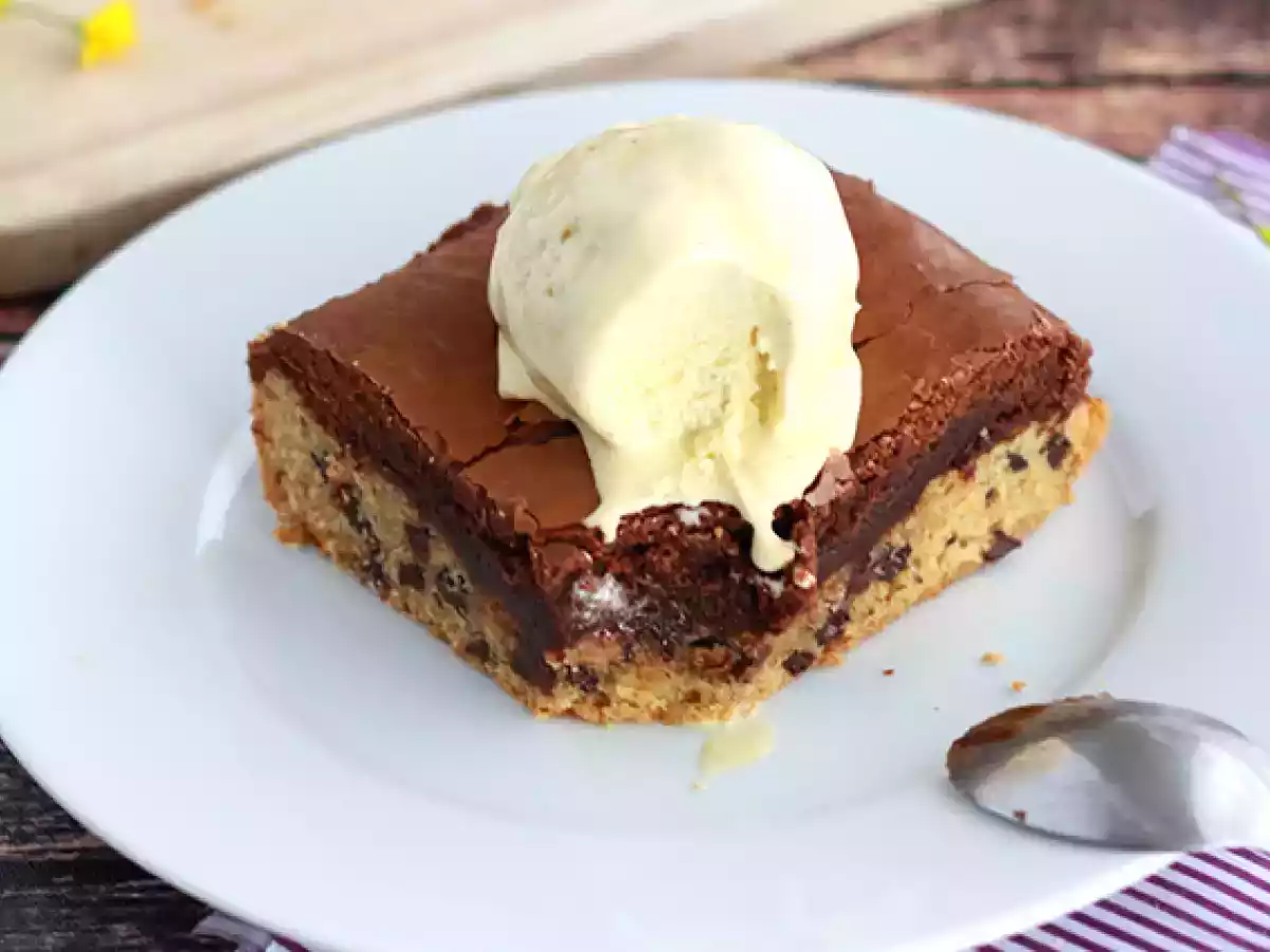 Koláč s cookies a brownies ideální na svačinu! - foto 3