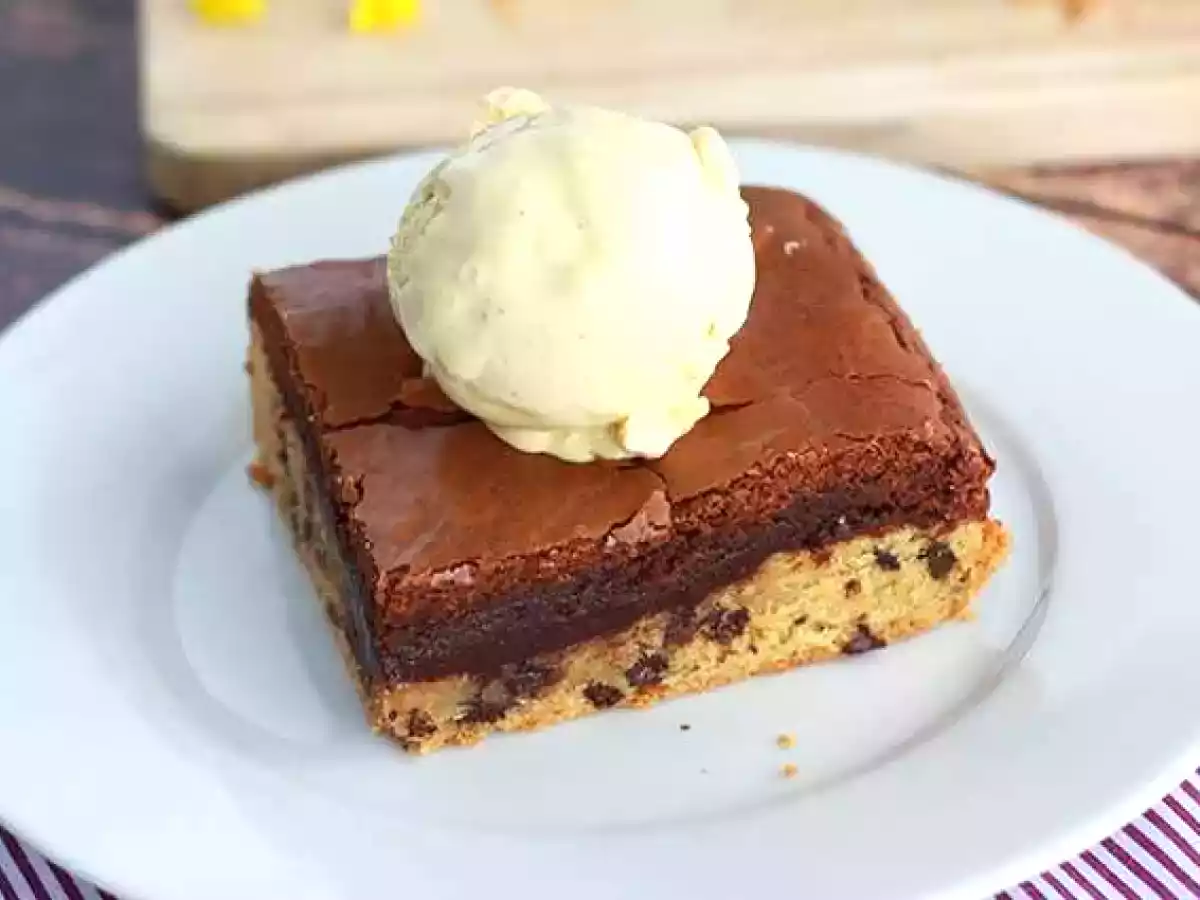 Koláč s cookies a brownies ideální na svačinu! - foto 4