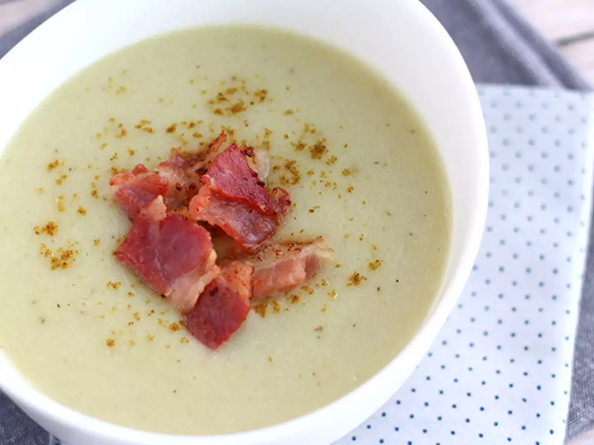 Krémová polévka z topinamburů, brambor a slaniny - foto 3