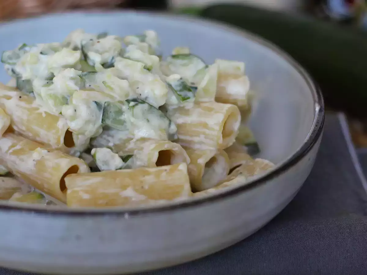 Krémové těstoviny s cuketou – rychlý a chutný recept