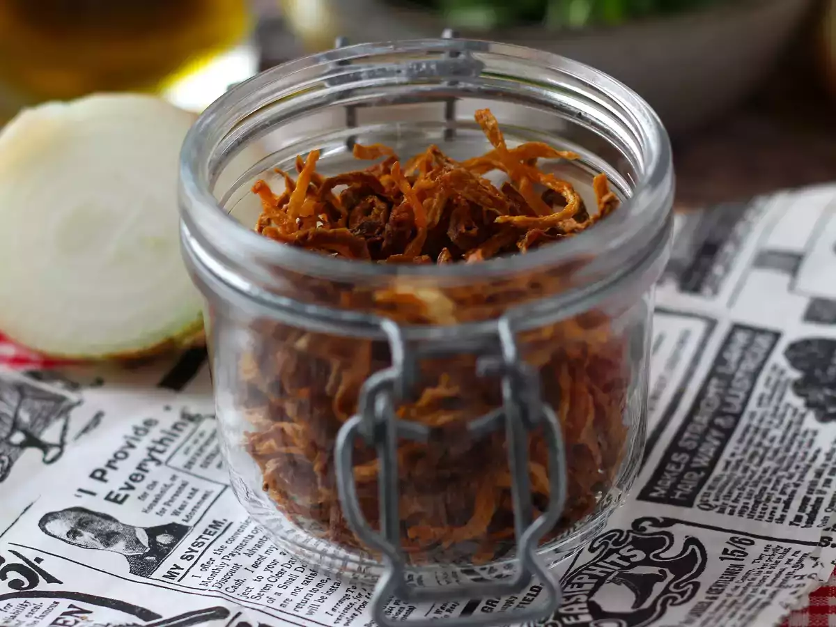 Křupavá cibule v horkovzdušné fritéze: extra křupavá a chutná