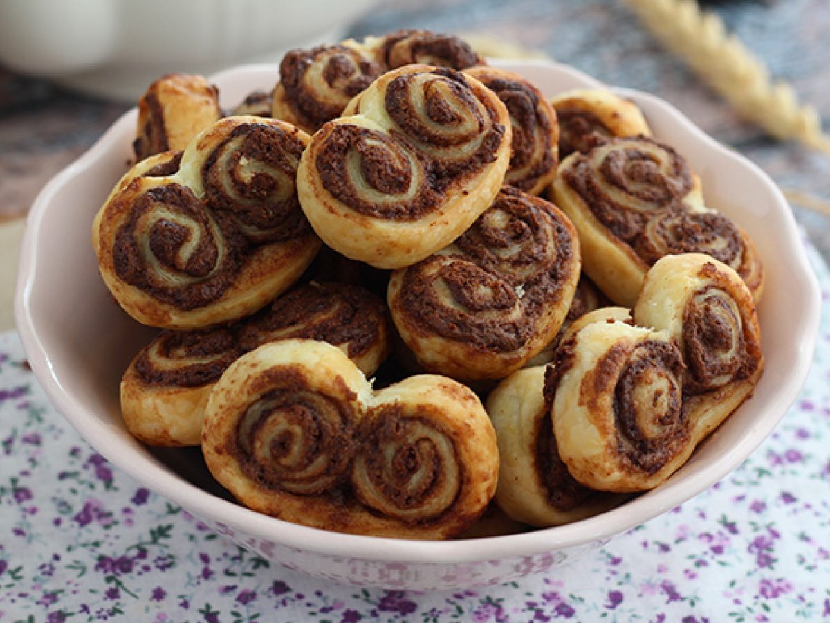 Křupavé palmiers s pomazánkou