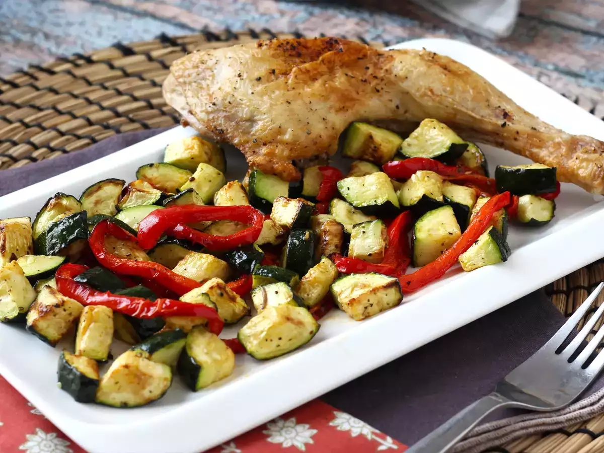 Kuře s paprikou a cuketou ve fritéze: hotové za 20 minut!
