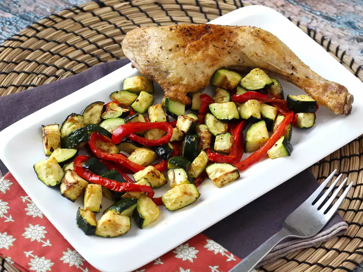 Kuře s paprikou a cuketou ve fritéze: hotové za 20 minut! - foto 3