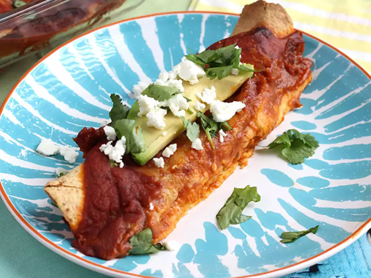 Kuřecí enchilady s chilli omáčkou - foto 2