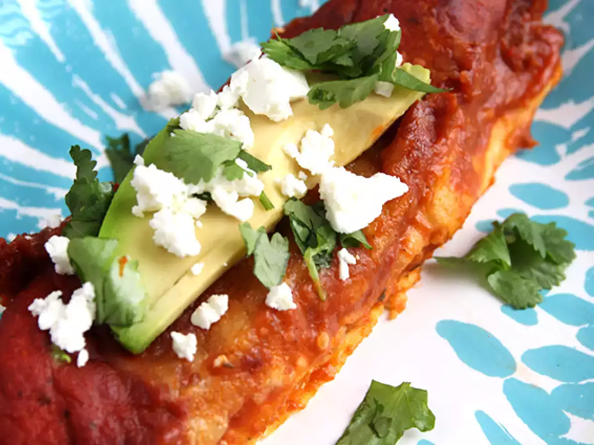Kuřecí enchilady s chilli omáčkou - foto 5