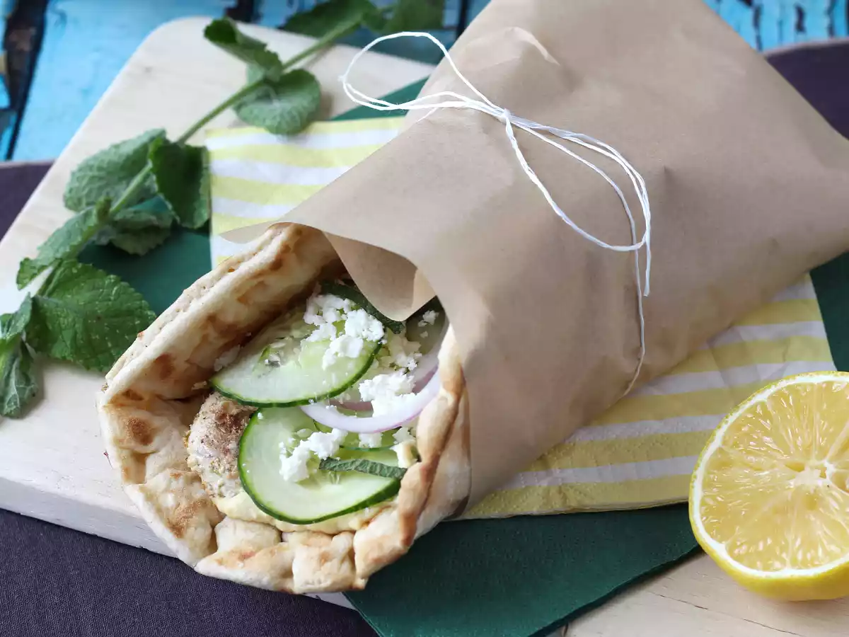 Kuřecí gyros, řecký sendvič, který si zamilujete!