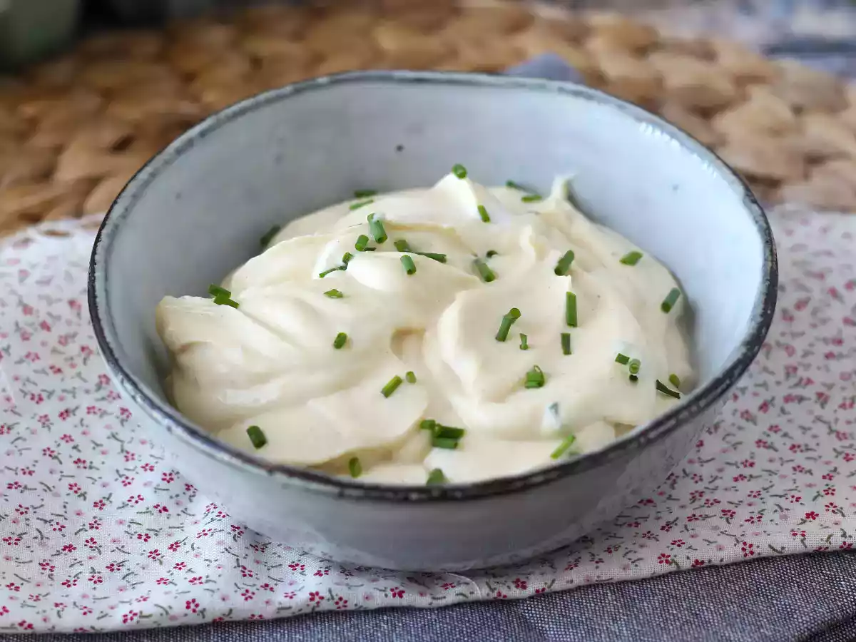 Lehká majonéza s vejci natvrdo a bez oleje! Ideální, když nemůžete jíst syrová vejce!