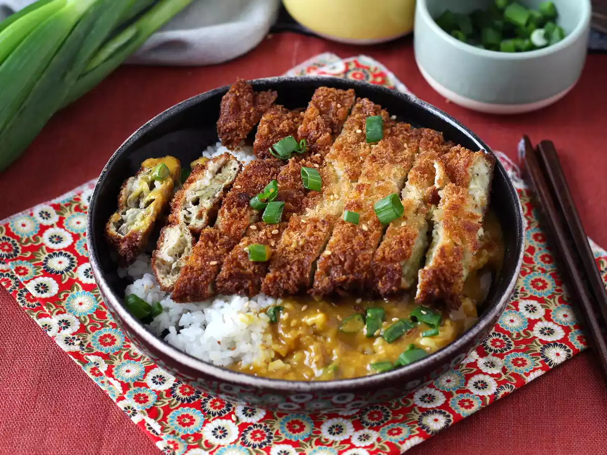 Lilek obalený ve strouhance panko ve stylu japonského kari katsu, ale vegetariánský - foto 4
