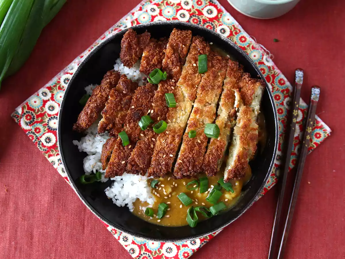 Lilek obalený ve strouhance panko ve stylu japonského kari katsu, ale vegetariánský - foto 5