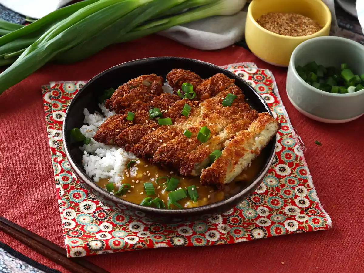 Lilek obalený ve strouhance panko ve stylu japonského kari katsu, ale vegetariánský - foto 6