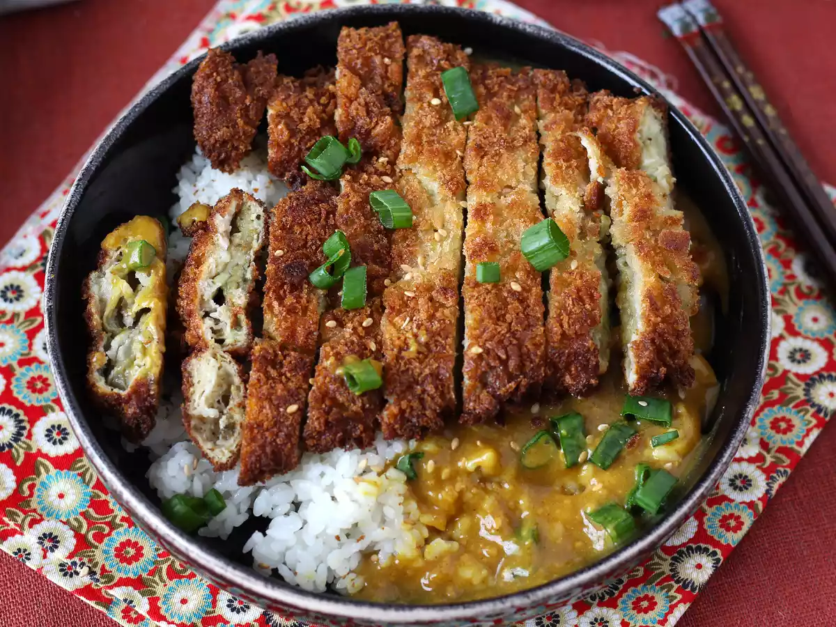 Lilek obalený ve strouhance panko ve stylu japonského kari katsu, ale vegetariánský - foto 8