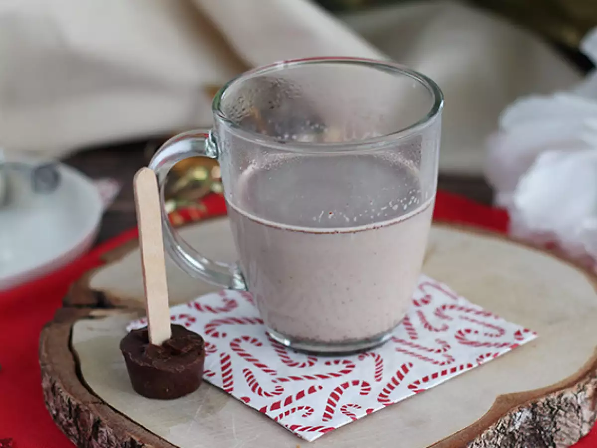 Lízátka do horkého mléka: hořká čokoláda a bonbony Carambar - foto 3