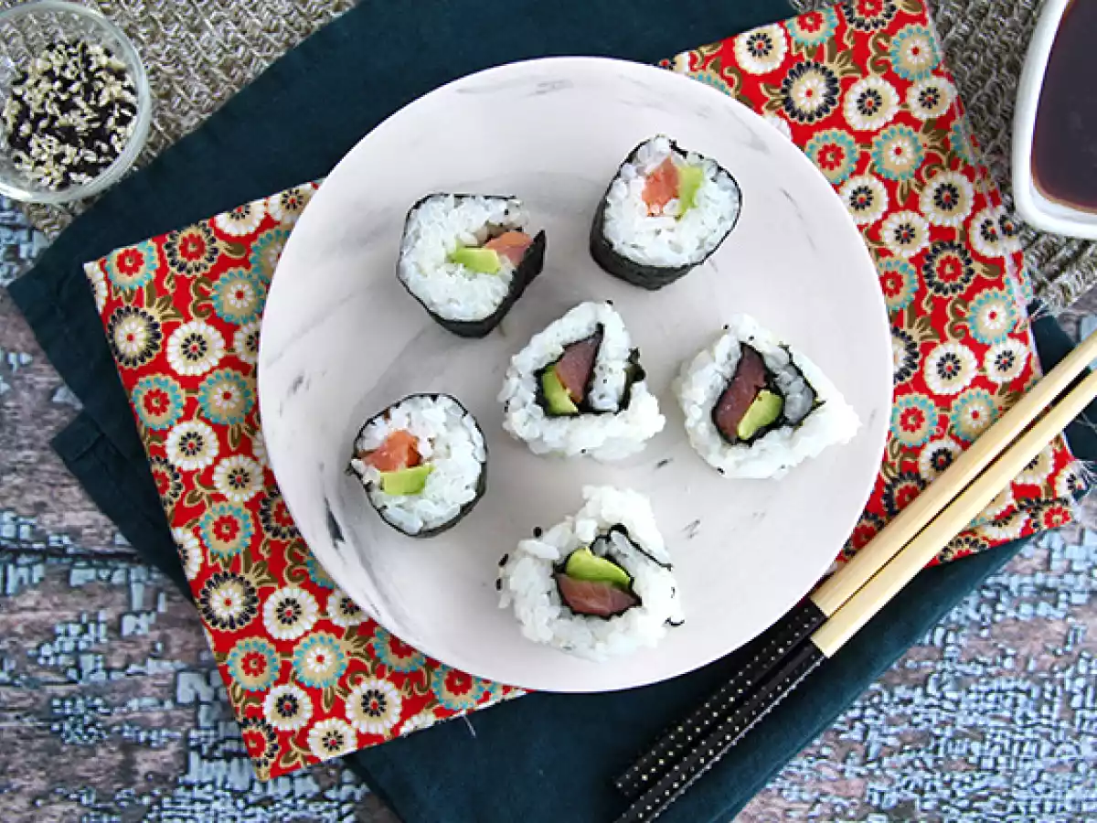 Makis s uzeným lososem a avokádem - foto 3