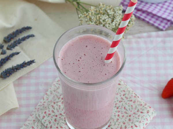 Malinový a jahodový milkshake - foto 3