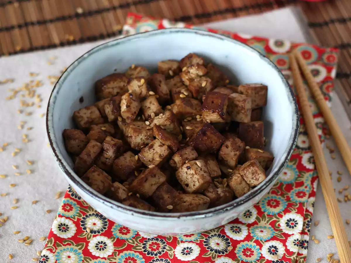 Marinované tofu s asijskými příchutěmi (po tomhle si tofu zamilujete!)