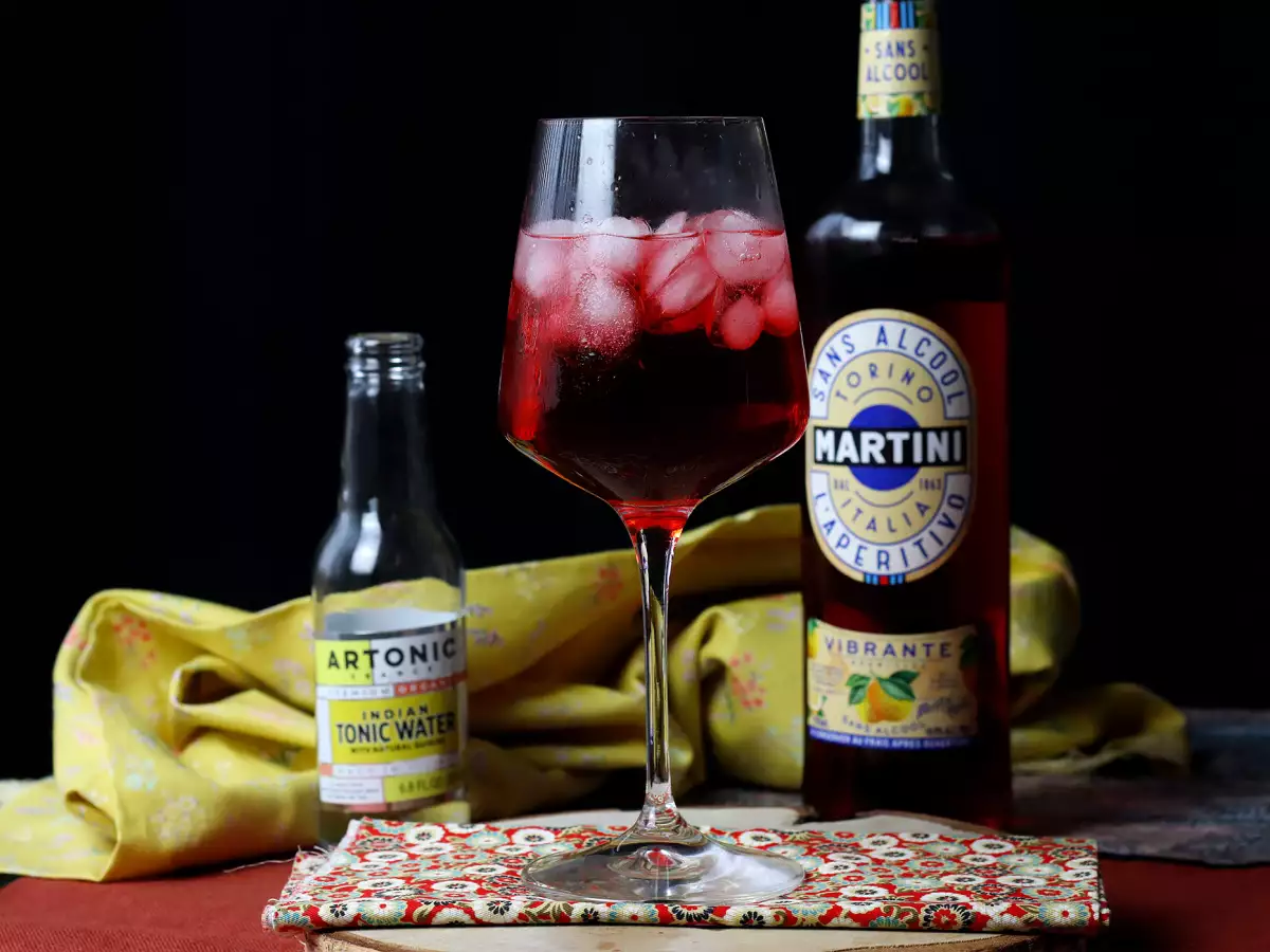 Martini Tonic bez alkoholu – svěží a ovocný koktejl! - foto 3